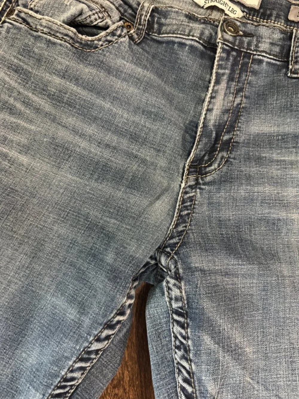 BKE Tyler Straight Leg Medium Wash Distressed Denim Jeans Size 34L